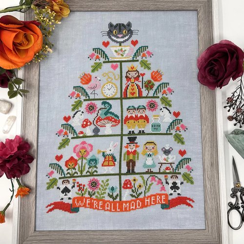 Alice in Wonderland Tree: Tiny Modernest