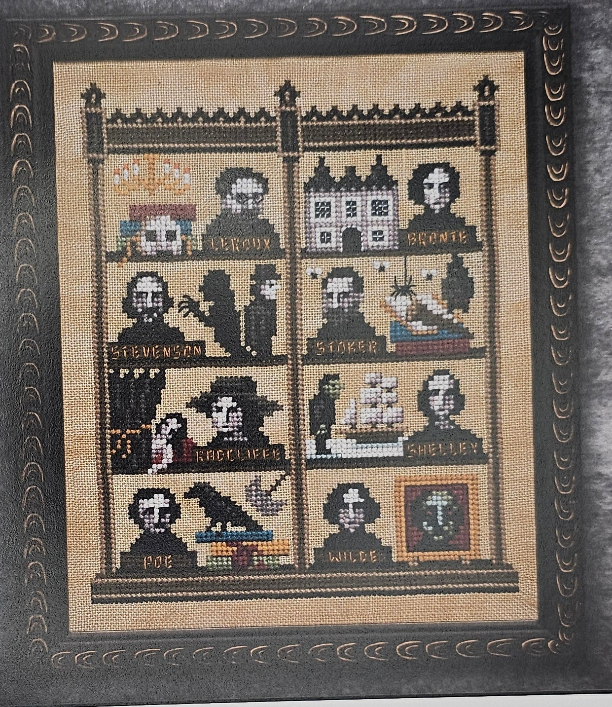 Gothic Authors: Lola Crow