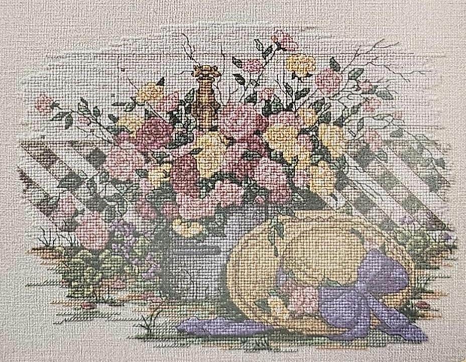 Midsummer Roses Vintage Cross Stitch Pattern: Paula Vaughan