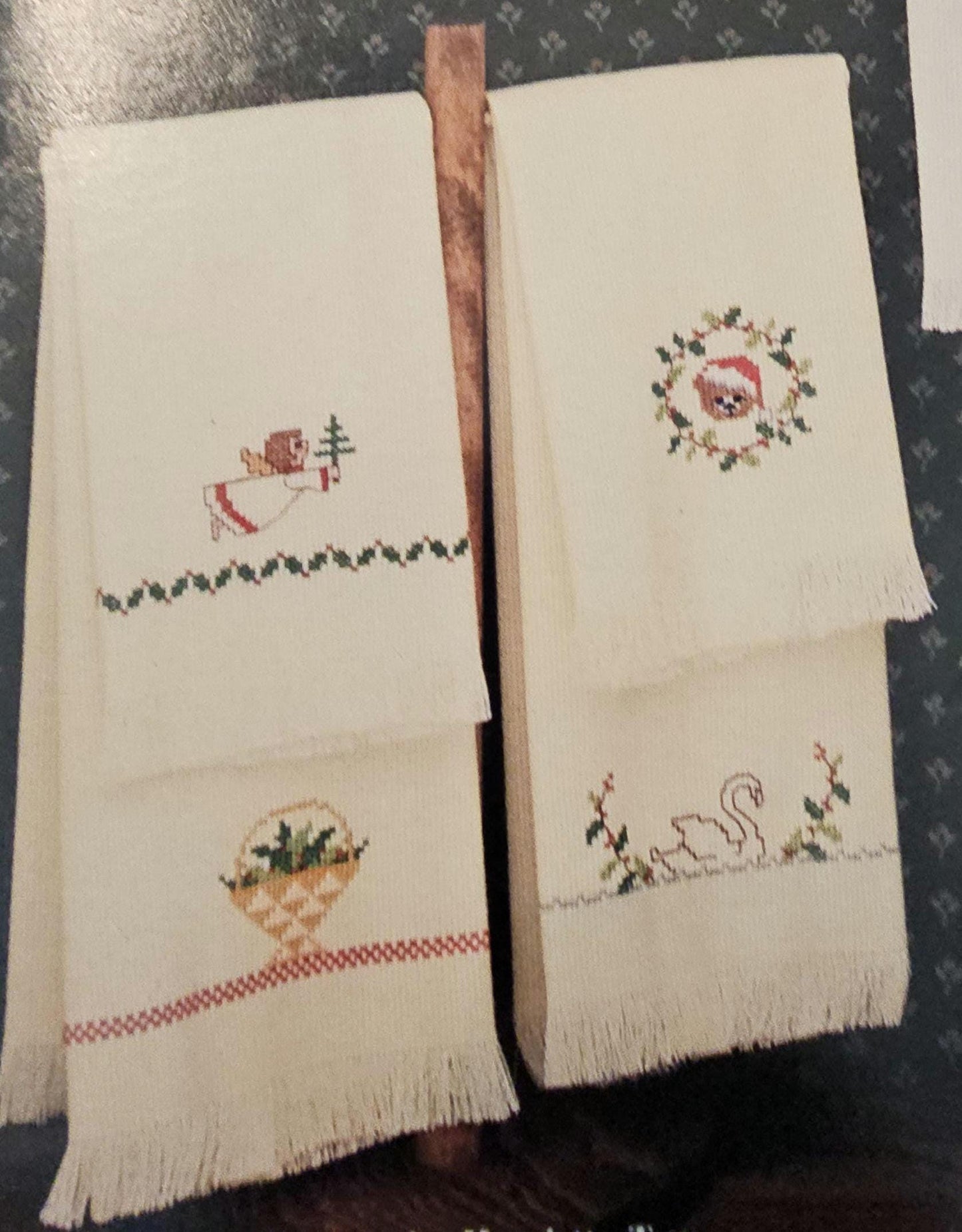 Holiday Hand Towels Vintage Cross Stitch Pattern